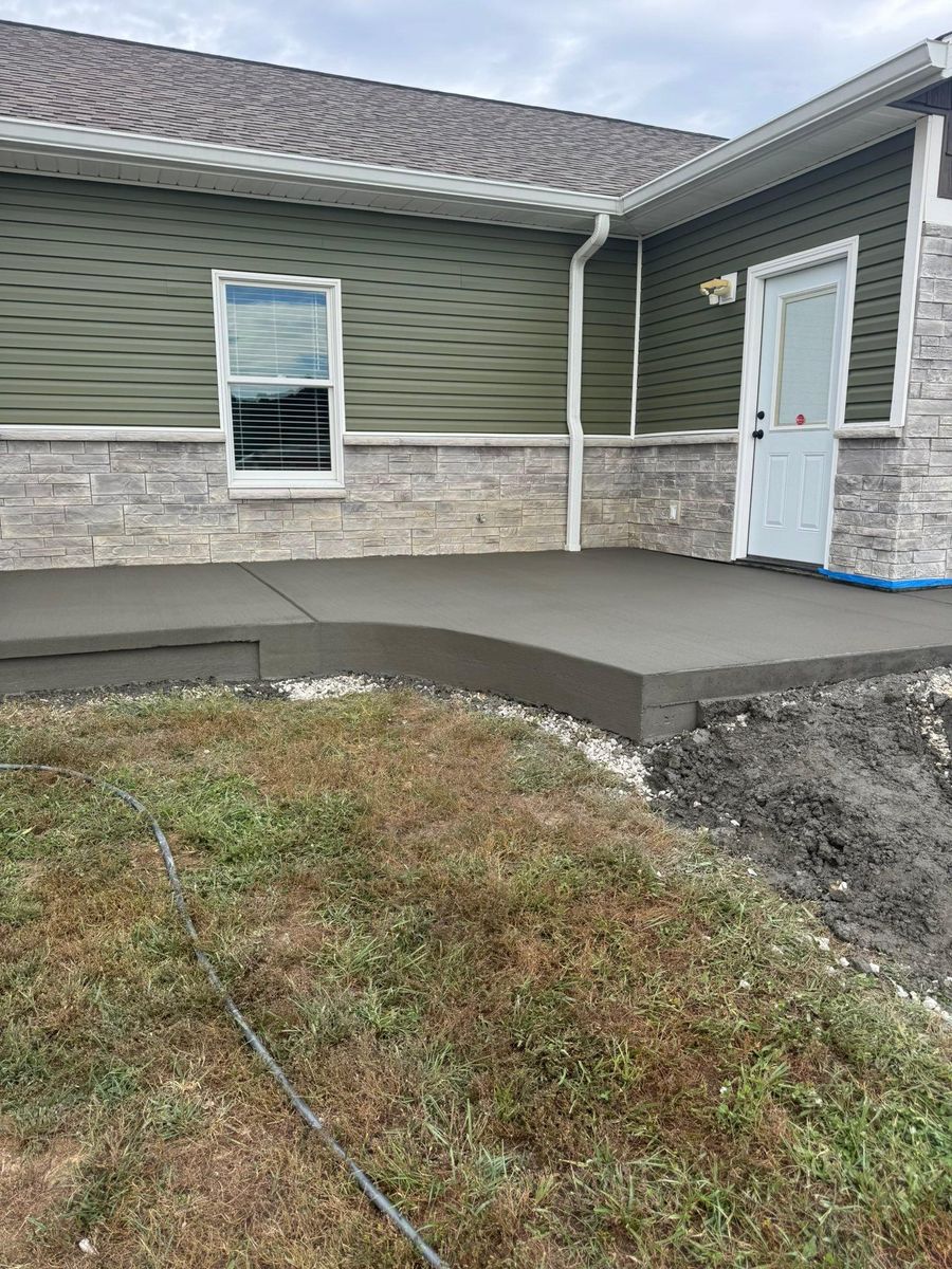 Driveways & Sidewalks for Whitfield Concrete Construction in Solsberry, IN