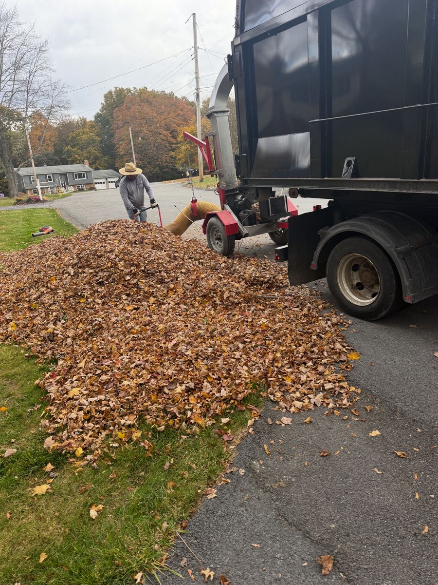 Fall Clean Up for Quiet Acres Landscaping in Dutchess County, NY