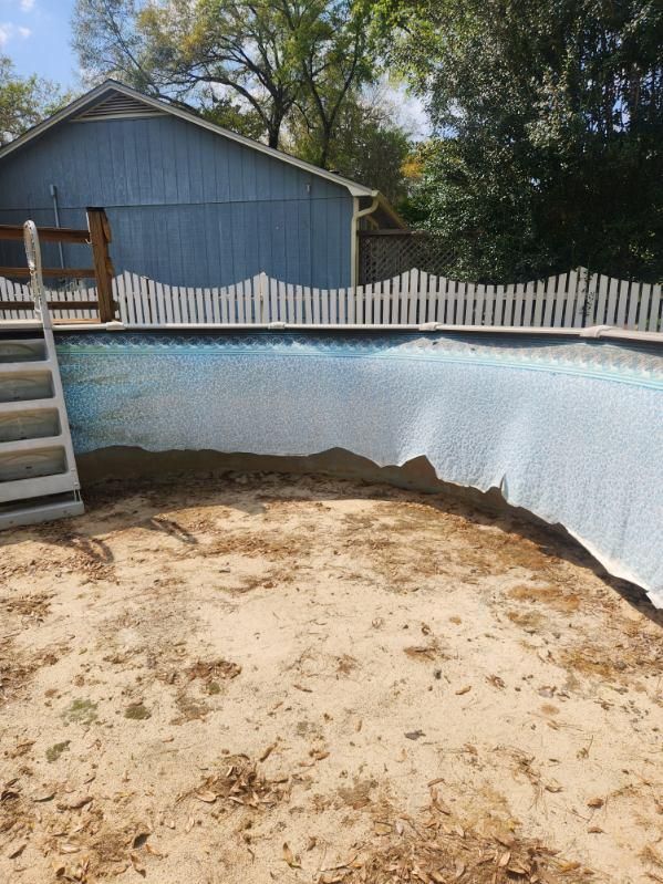 Pool Liner Changes for Down & Dirty Pool Service in Crawfordville, FL