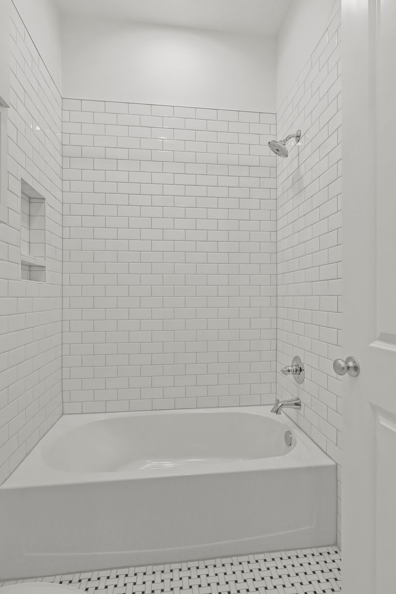 Bathroom Renovation for Easterling Homes in College Station, TX