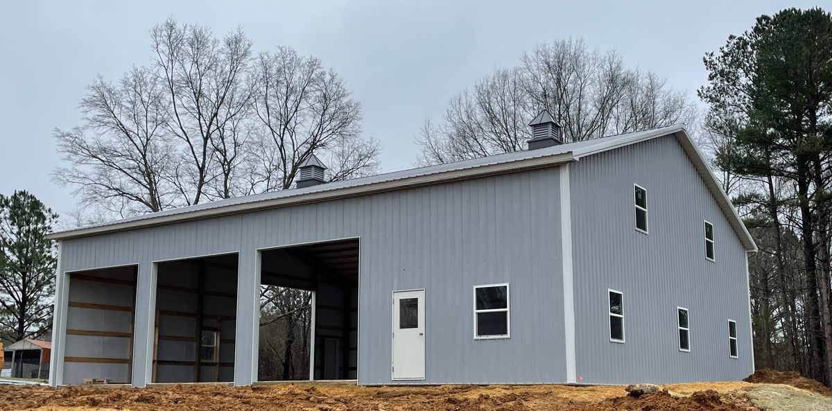 Pole Barn Construction for Lumen Constructions in Lobelville, TN