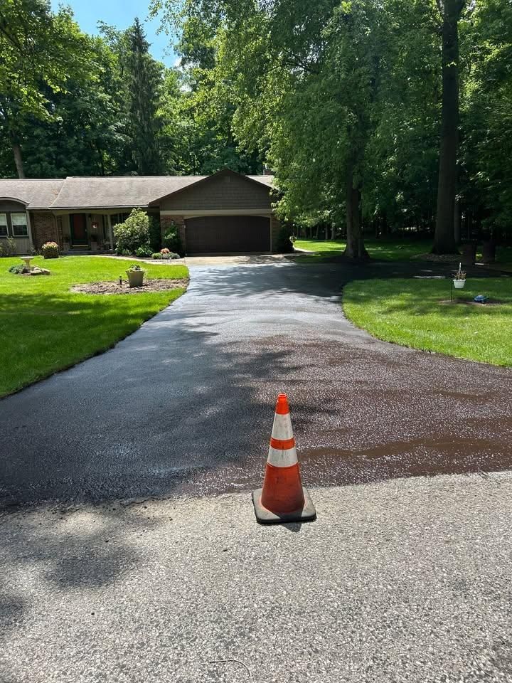 Sealcoating for Texcap Asphalt Construction in Magnolia, TX