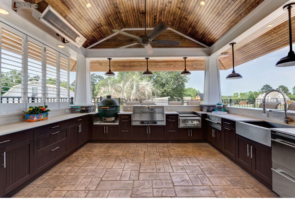 Custom Outdoor Kitchen for Oasis Landscaping LLC  in El Paso, TX