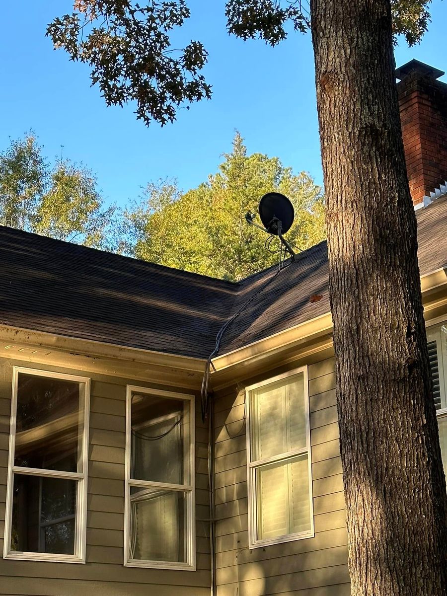 Gutter Cleaning for Jameson’s Landscaping & Pressure Washing in Eatonton, GA