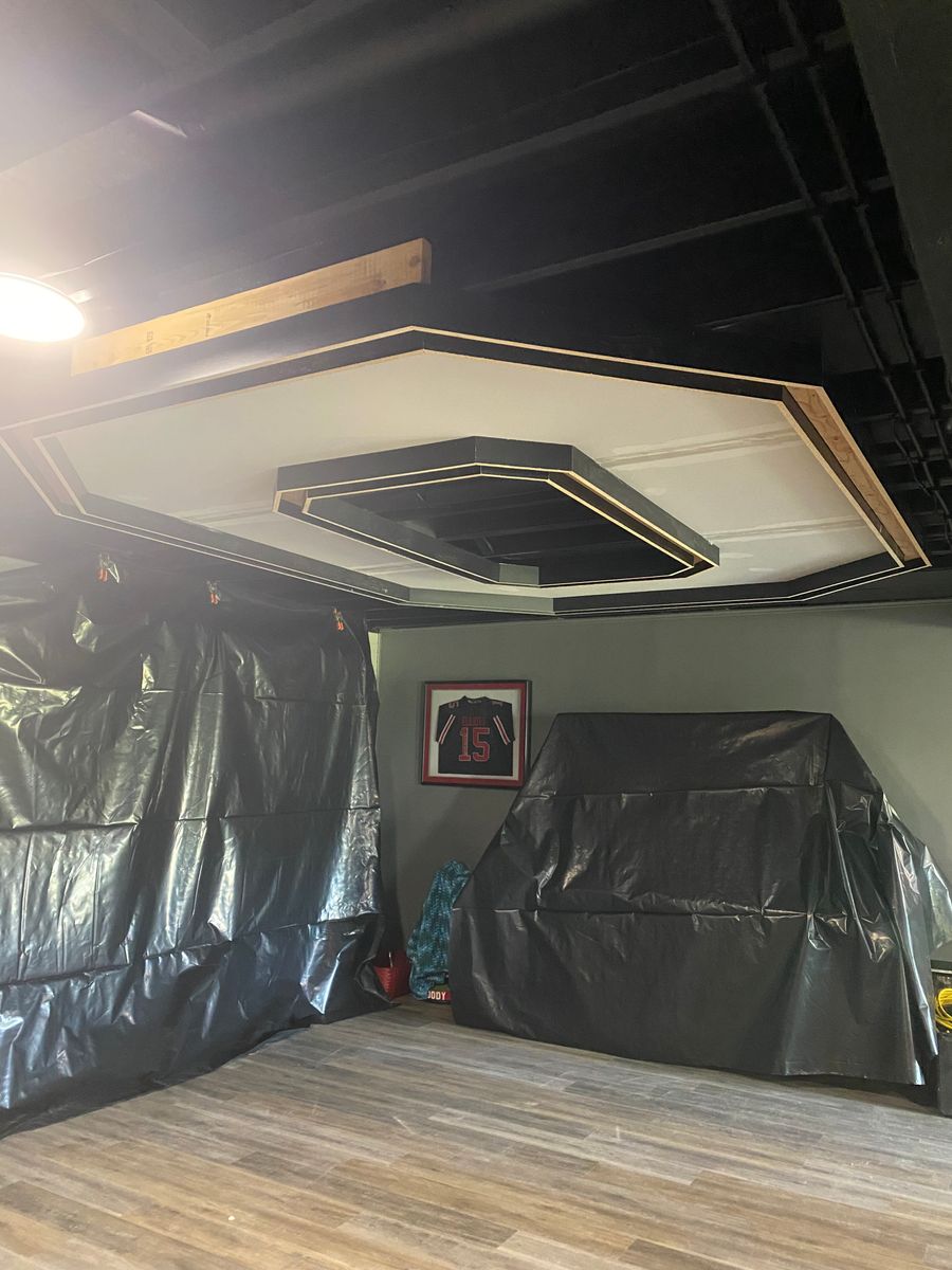Faux Focal Walls for Full Circle Design in Louisville, OH