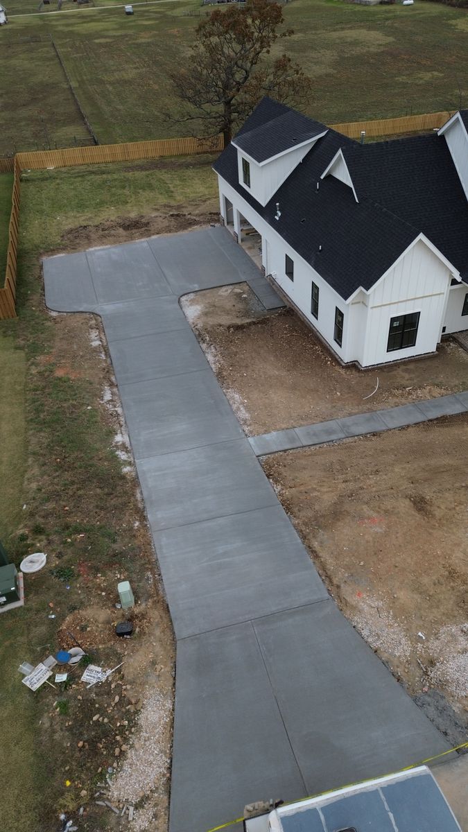 Driveways for Modern Concrete LLC in Lowell, AR