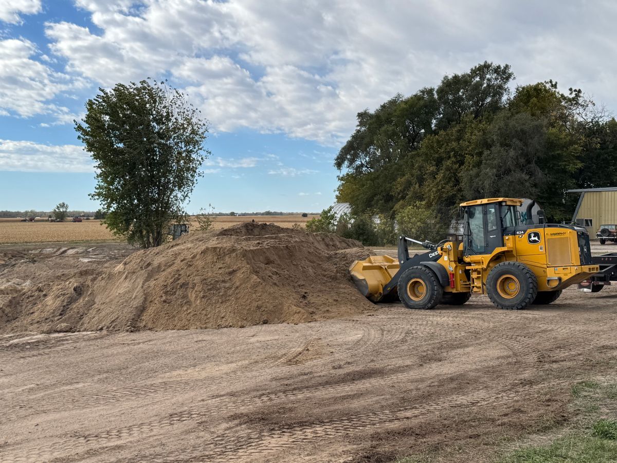 Top Soil, Sand & Gravel for HDE Services LLC in Grand Island, NE