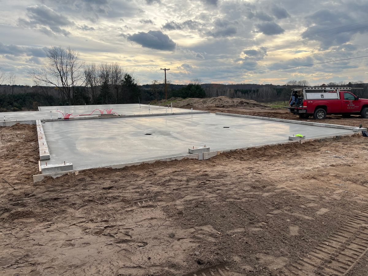 Concrete Slab Construction for JR Concrete in Cadillac, MI