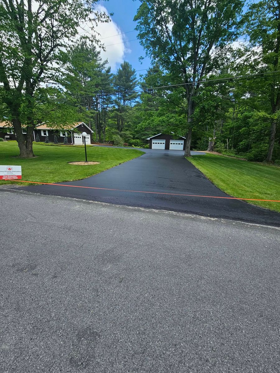 Sealcoating for Victory Driveway Sealcoating in Corning, NY