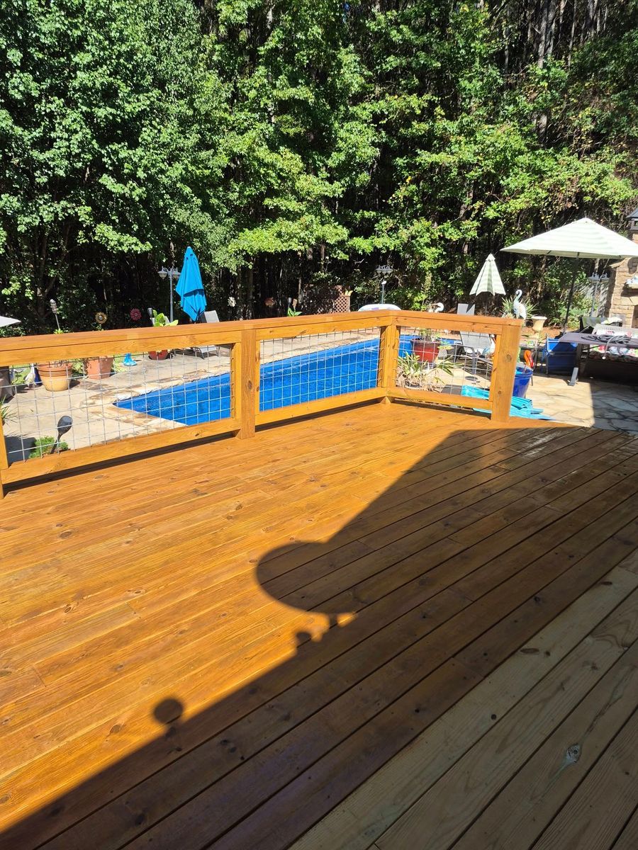 Deck Staining for Mantis Painting in Kennesaw, GA