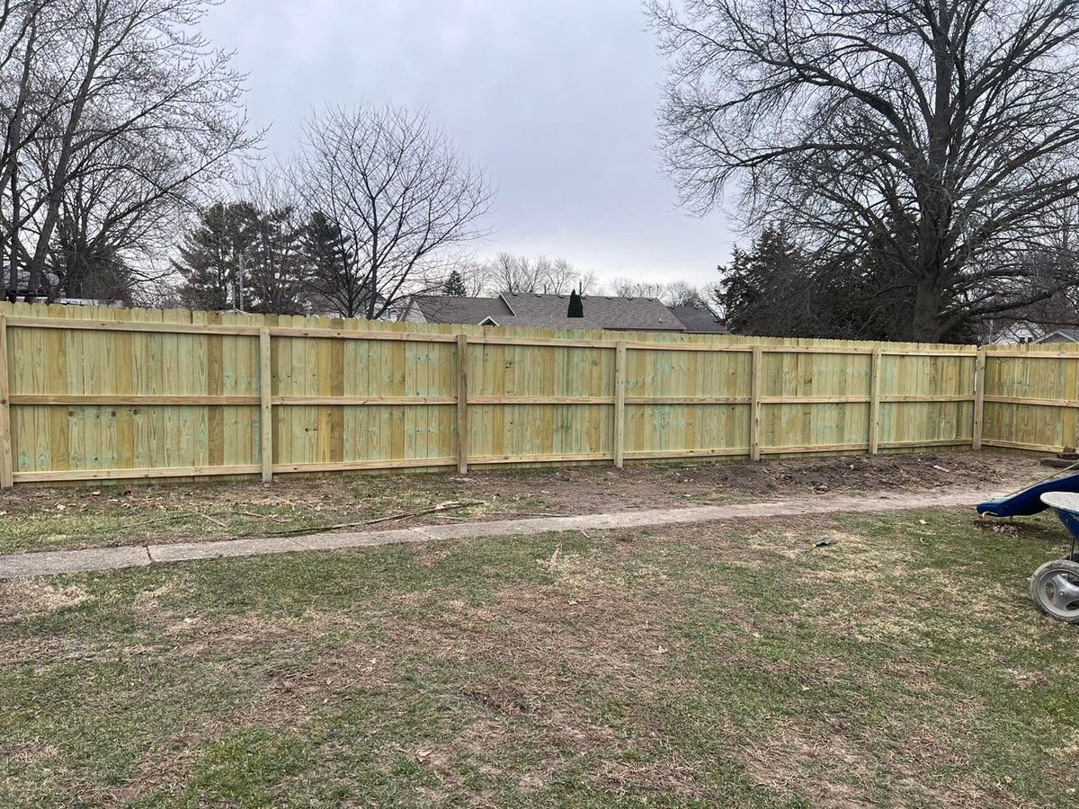 Wood Fences for Illinois Fence & outdoor co. in Kewanee, Illinois