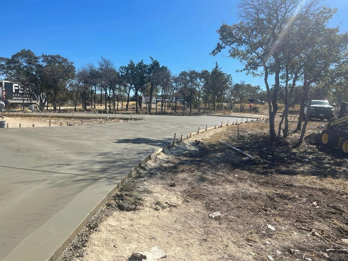 Concrete- Slabs and Flat work for CrossCut in Kempner, TX