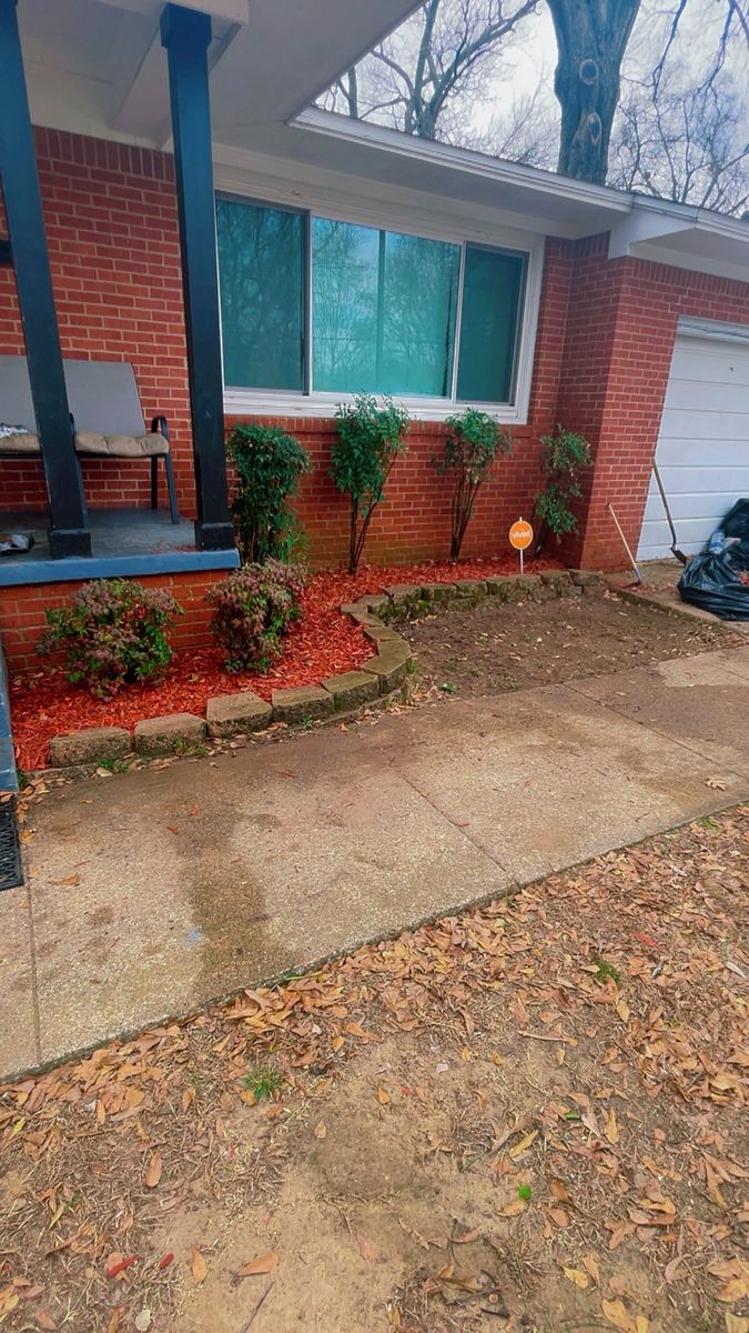 Mulching for Green Space Service LLC in Tyler, TX