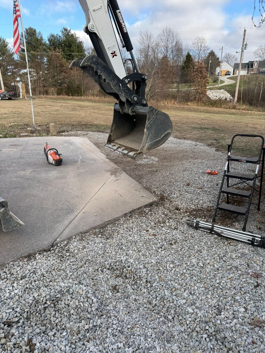 Porches, Patios, & Firepits for Whitfield Concrete Construction in Solsberry, IN