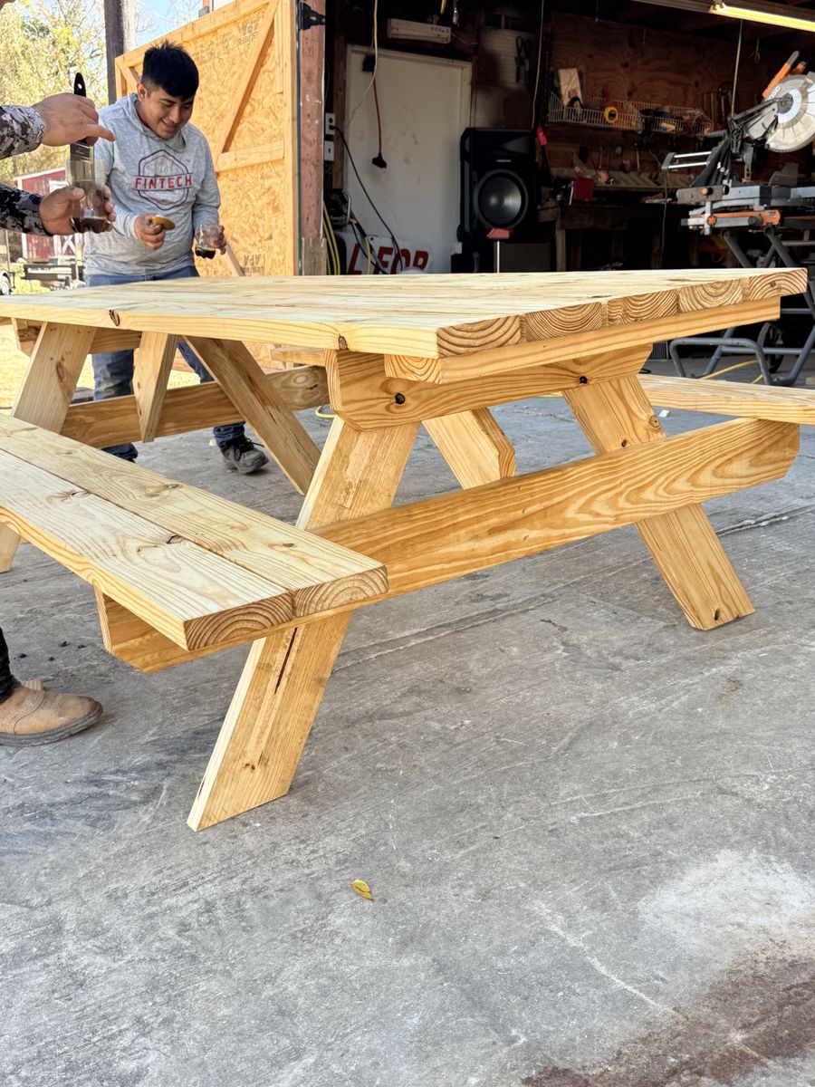 Day Laborer Hourly Rates for King Services in Seguin, TX