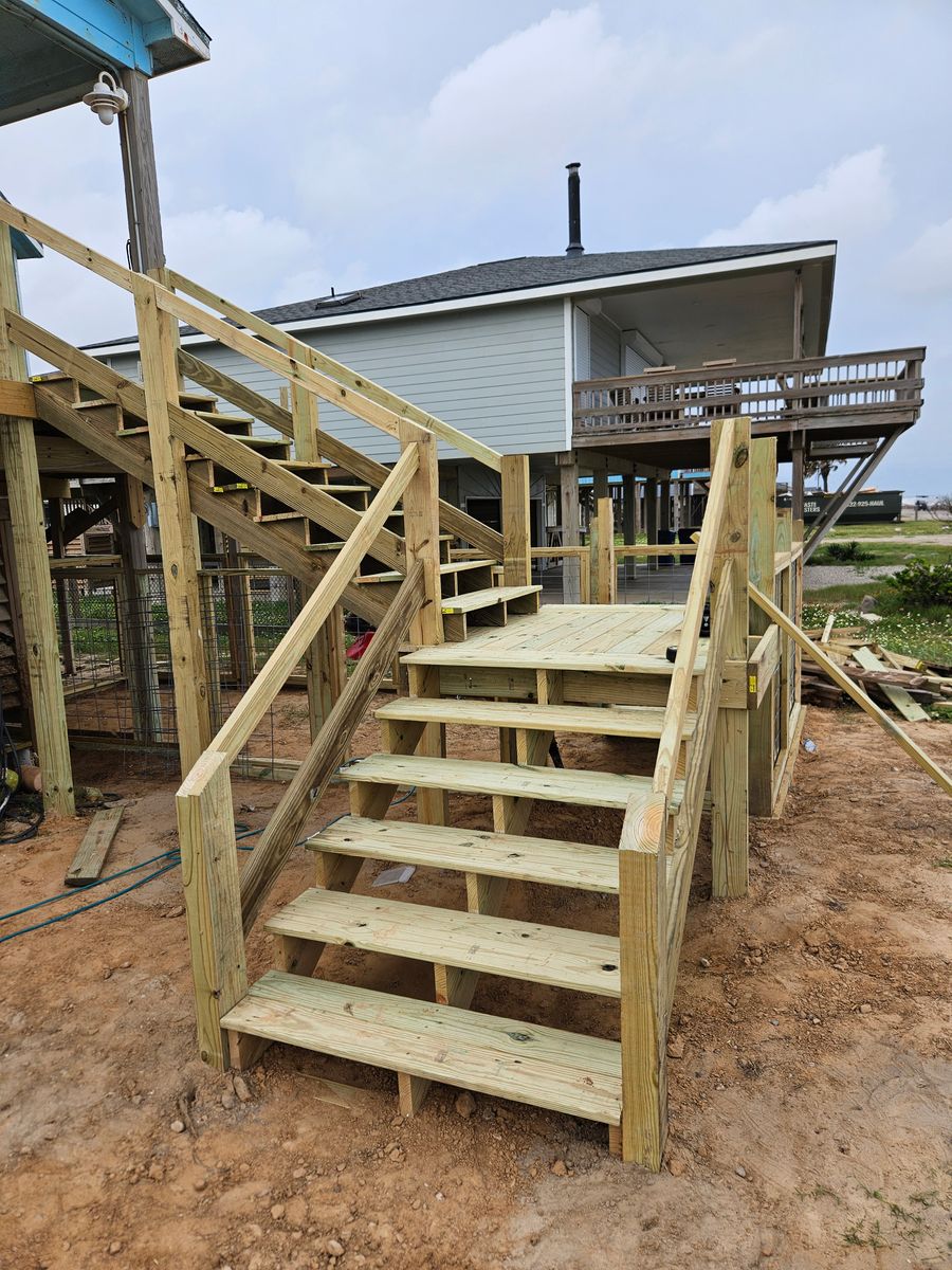 Deck and Patio Construction for Summers Construction in 77541, TX