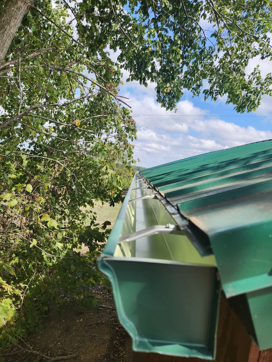 Gutter Maintenance for Top Hand Roofing and Gutter in Pomeroy, OH