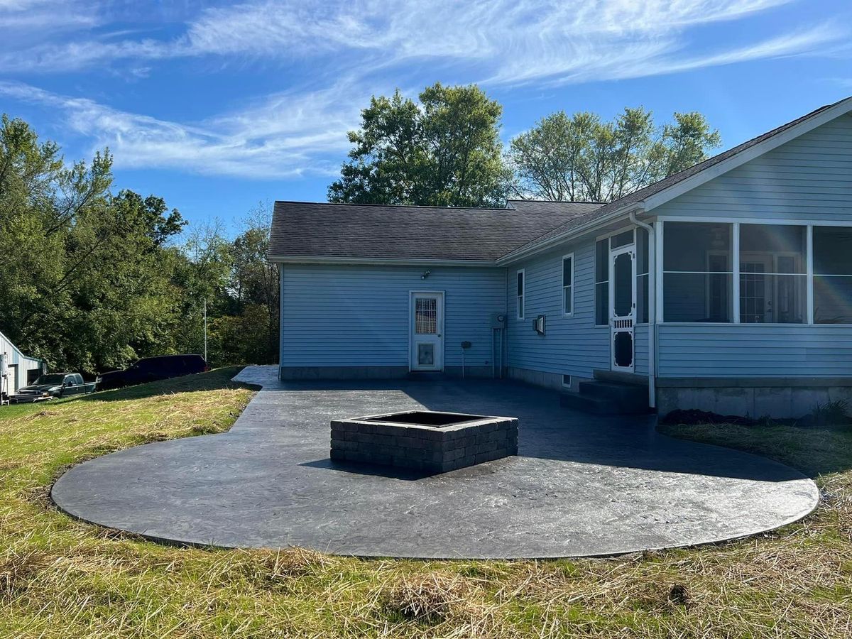 Porches, Patios, & Firepits for Whitfield Concrete Construction in Solsberry, IN