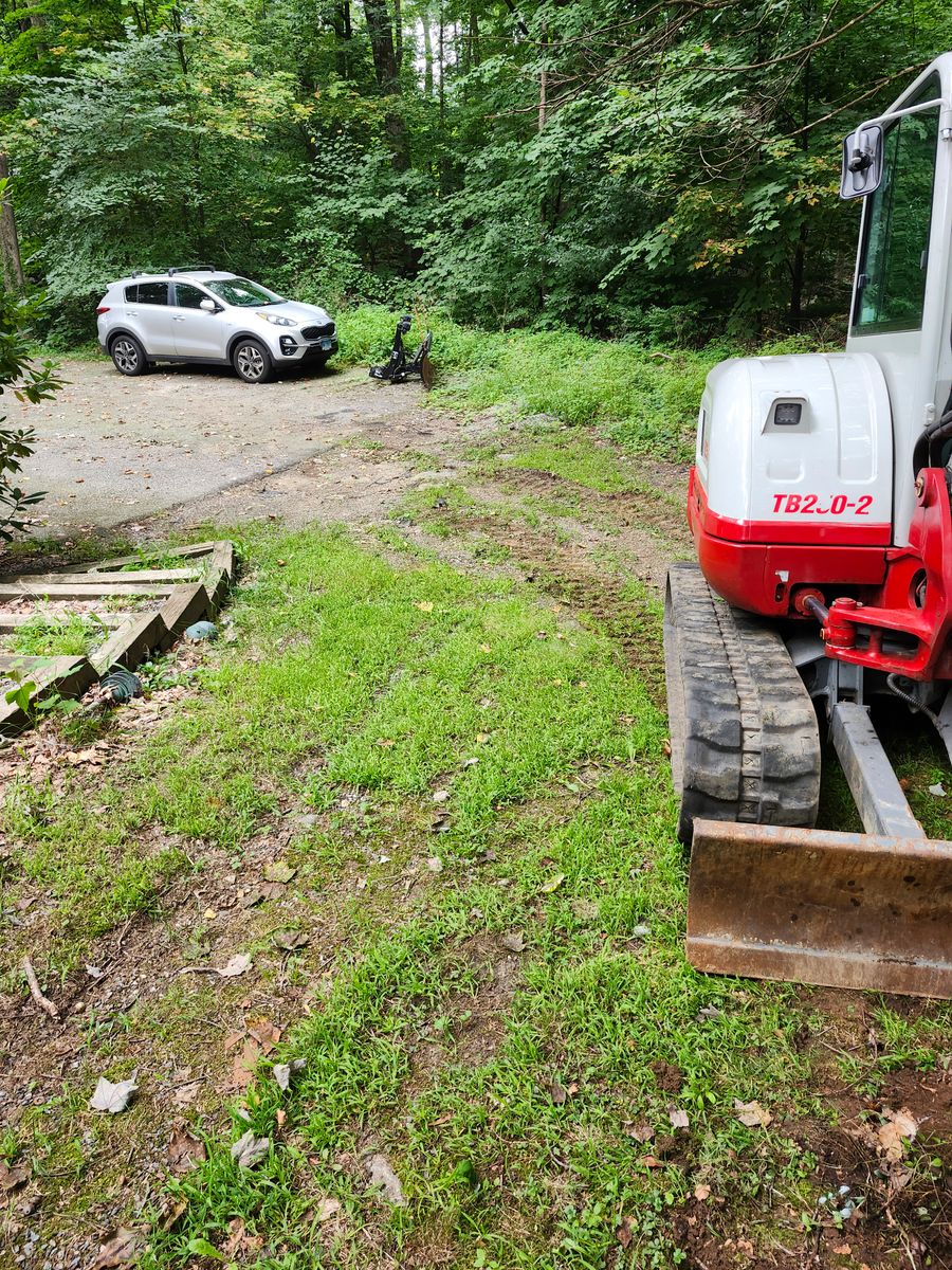 Landscape Installation for Landscape Innovations LLC in Torrington, CT