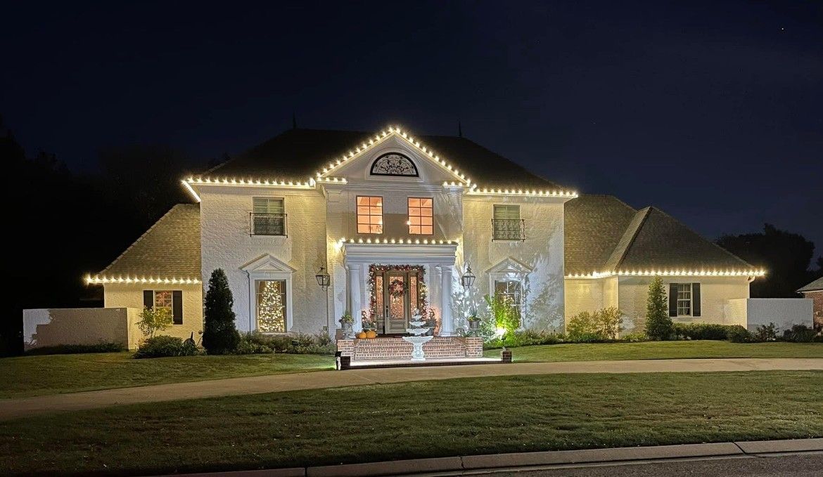 Christmas Lights Installations for Light The Season in Lafayette Parish,  LA