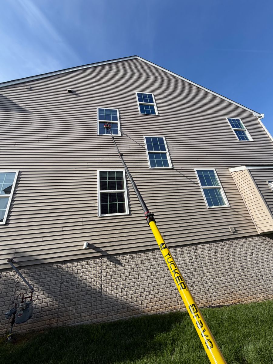 Window Cleaning for Hydra-Lok Softwash LLC in Maryland, MD