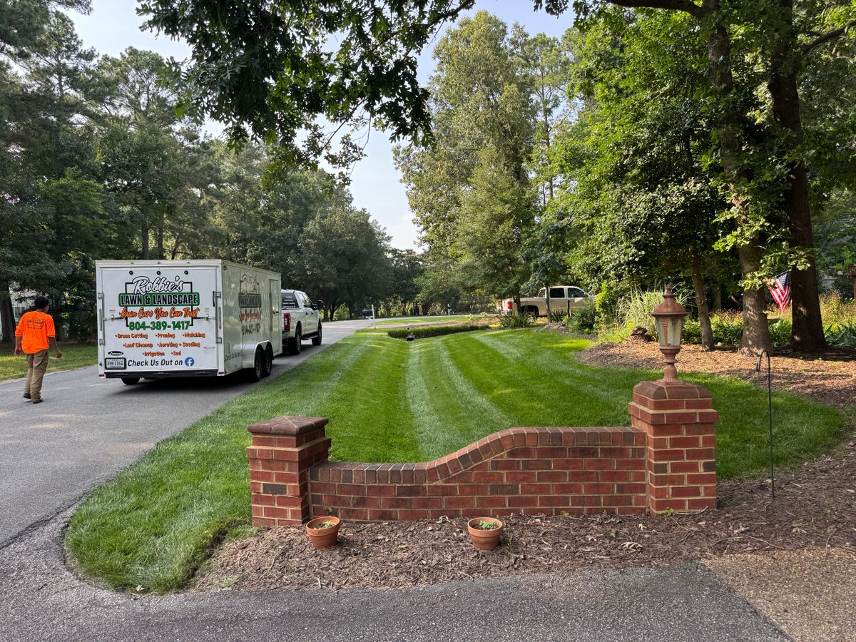 Mowing for Robbie's Lawn & Landscape in Chesterfield, VA