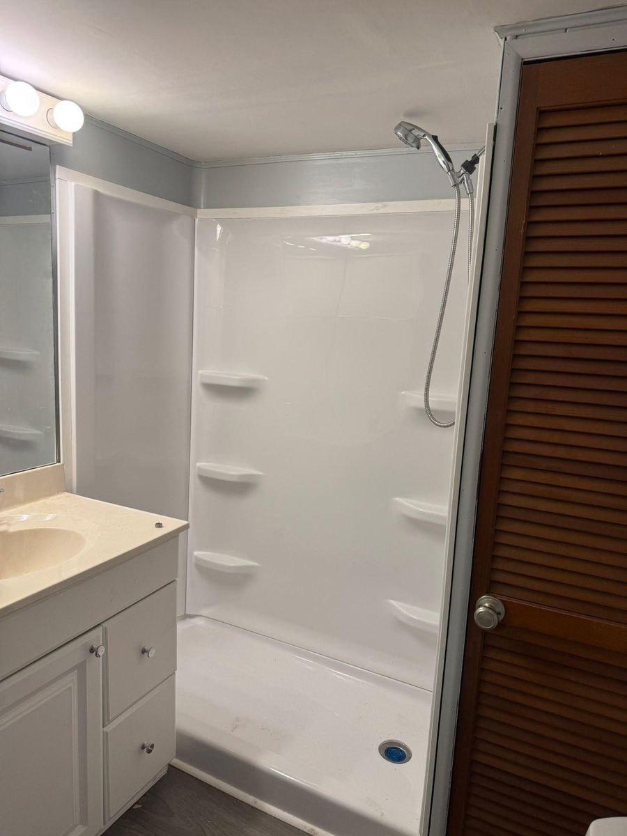 Bathroom Remodel for C/J Mobile Home Service in Floral City, FL