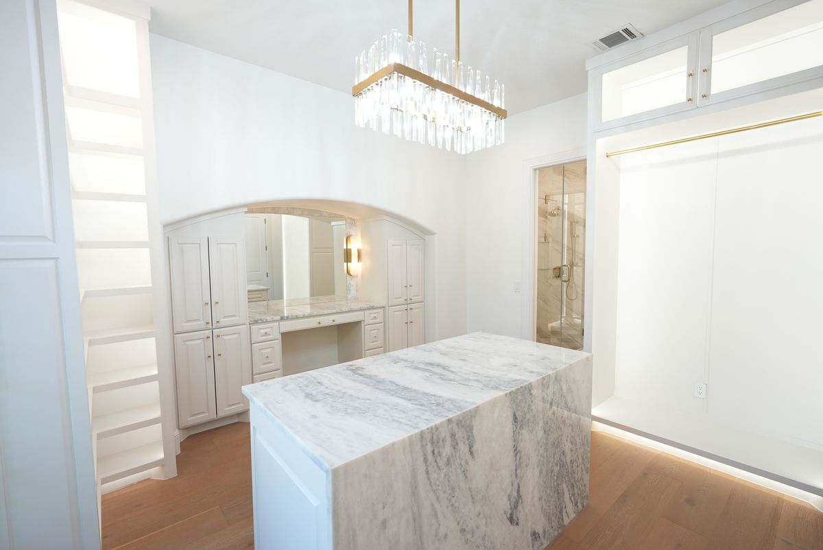 Custom Pool Installation for Luxurious Construction LLC in Houston, TX