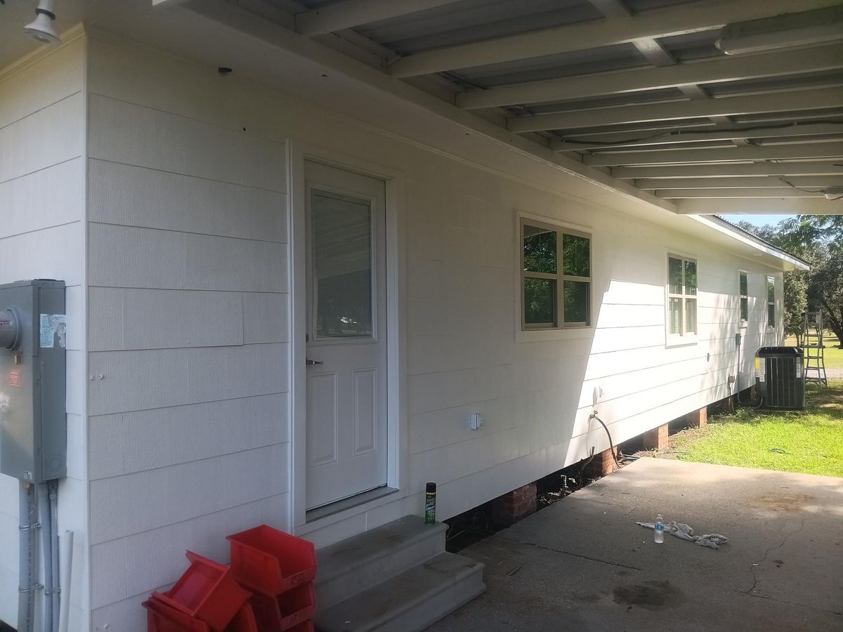 Pressure Washing for Hollier's Painting in Lafayette, LA