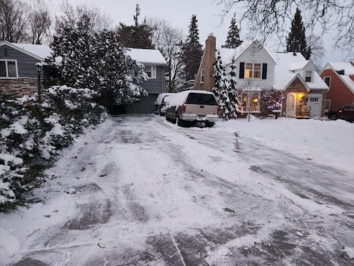 Snow Removal  for K & I Lawn Care Service  in Eden Prarie, MN