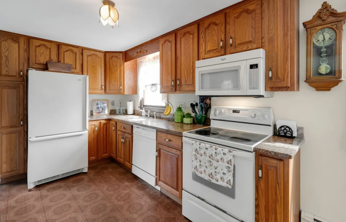 SOLD: 419 Main St, Somers, CT 06071 for Nelson Foss - Realtor in Connecticut, CT