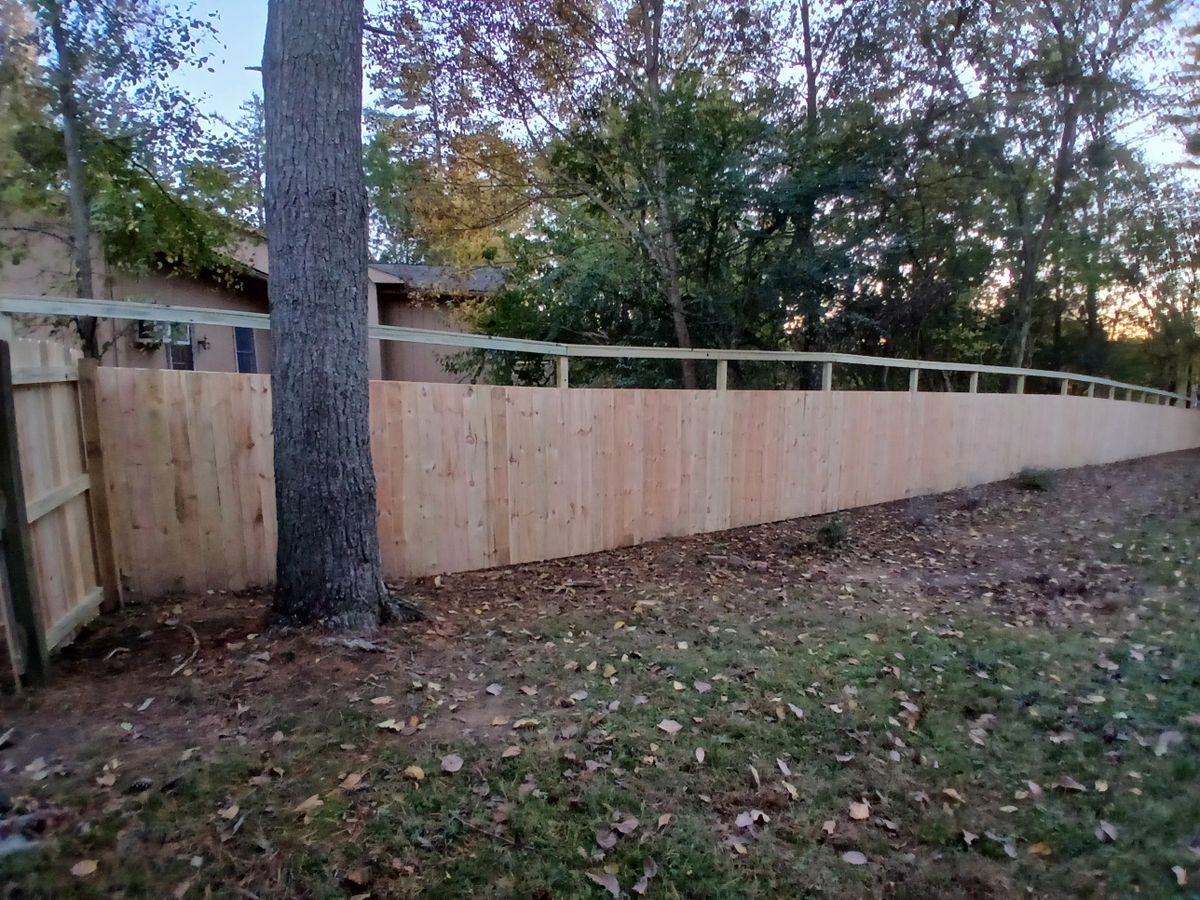 Fencing for Dead Tree General Contracting in Carbondale, Illinois