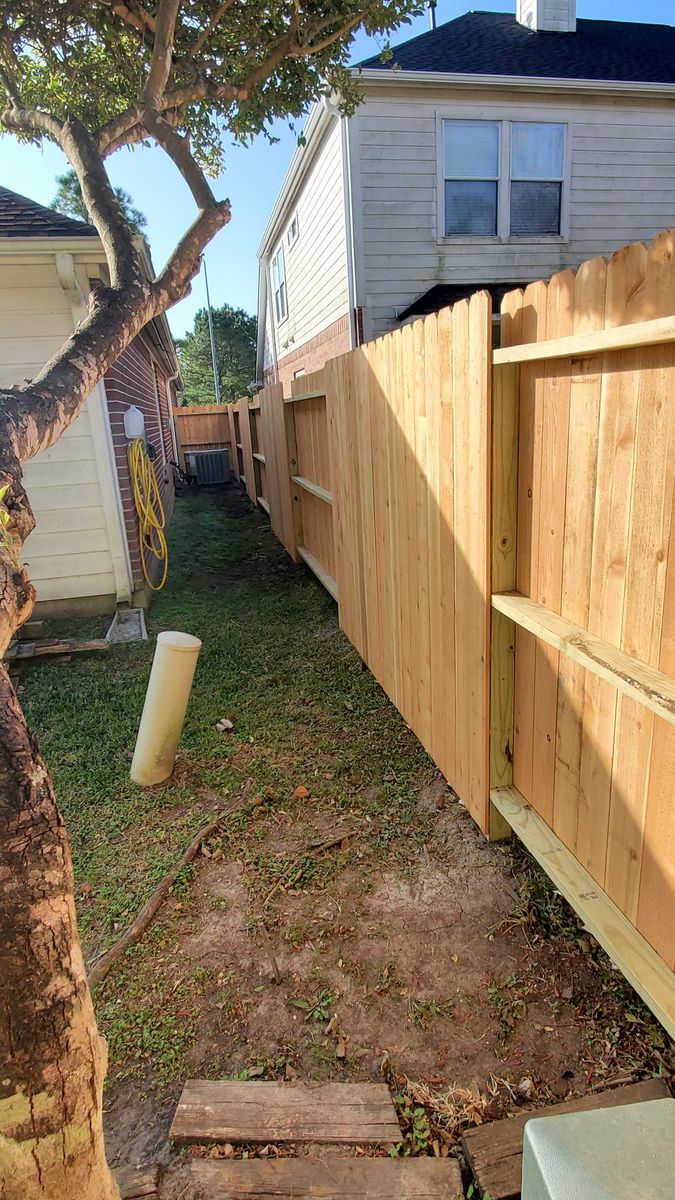 Fencing for Big Brother Builders Construction in Houston, TX