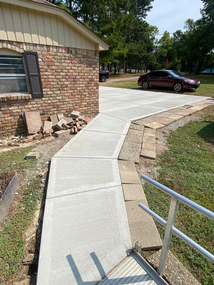 Sidewalk Installation for Sam's Concrete & Masonry in Hernando, MS