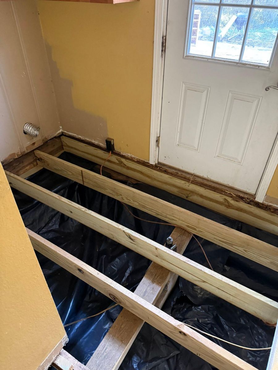 Flooring for Southland Fencing and Construction in Anniston, AL