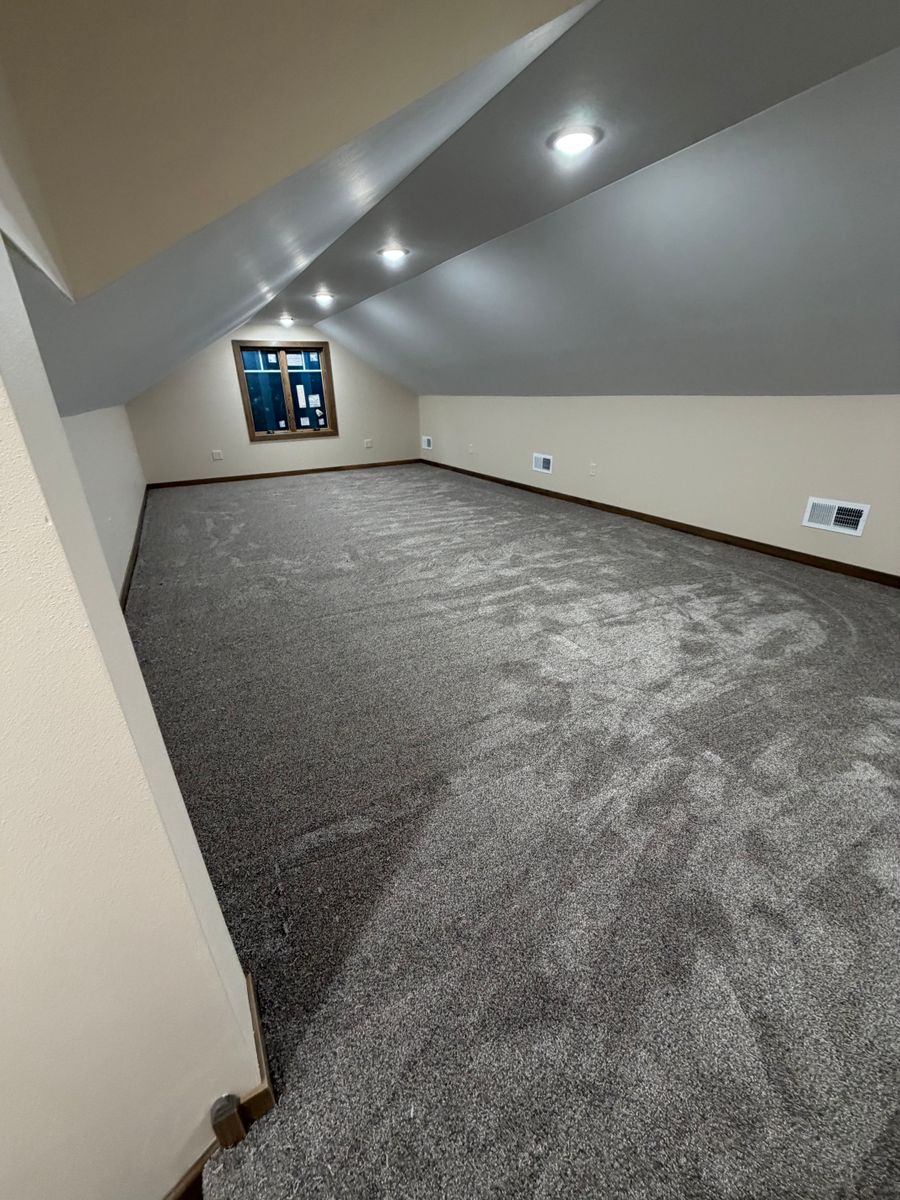 Carpet Installation And Repair for R. Royal Floors in Royalton, MN