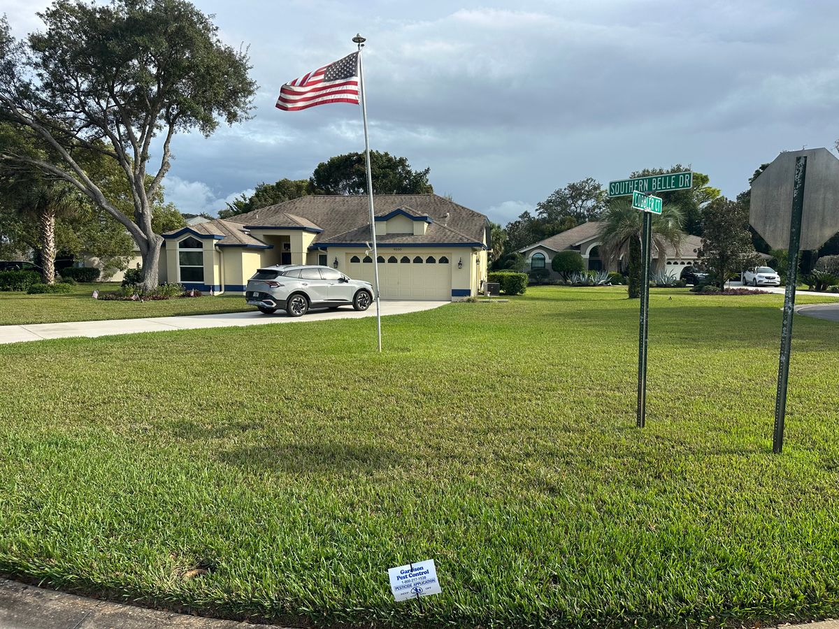 Lawn Spraying for Garrison Pest Control Inc in North Weeki Wachee, FL