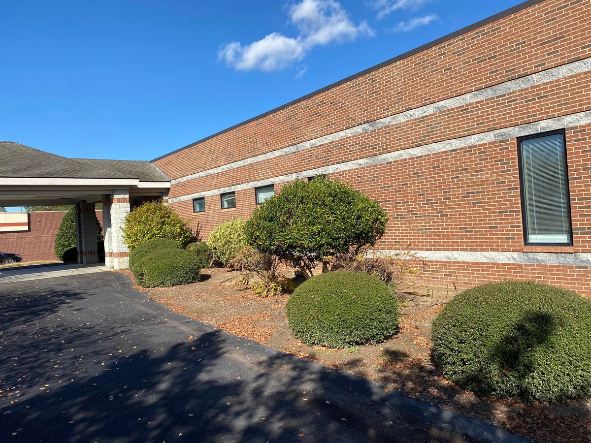 Shrub Trimming for Cutting Edge Lawn Care in Fayetteville, NC