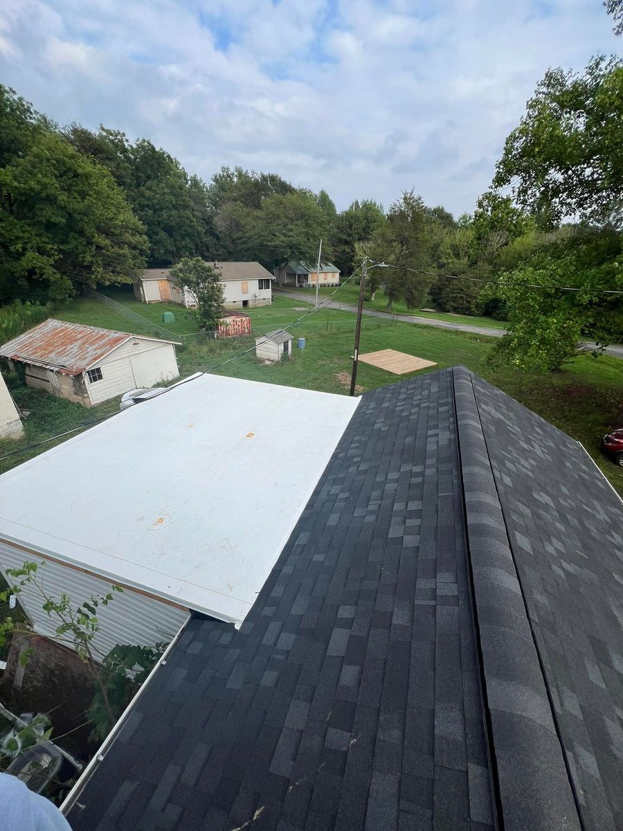 Roofing for Extreme Contractors  in Charlotte, North Carolina