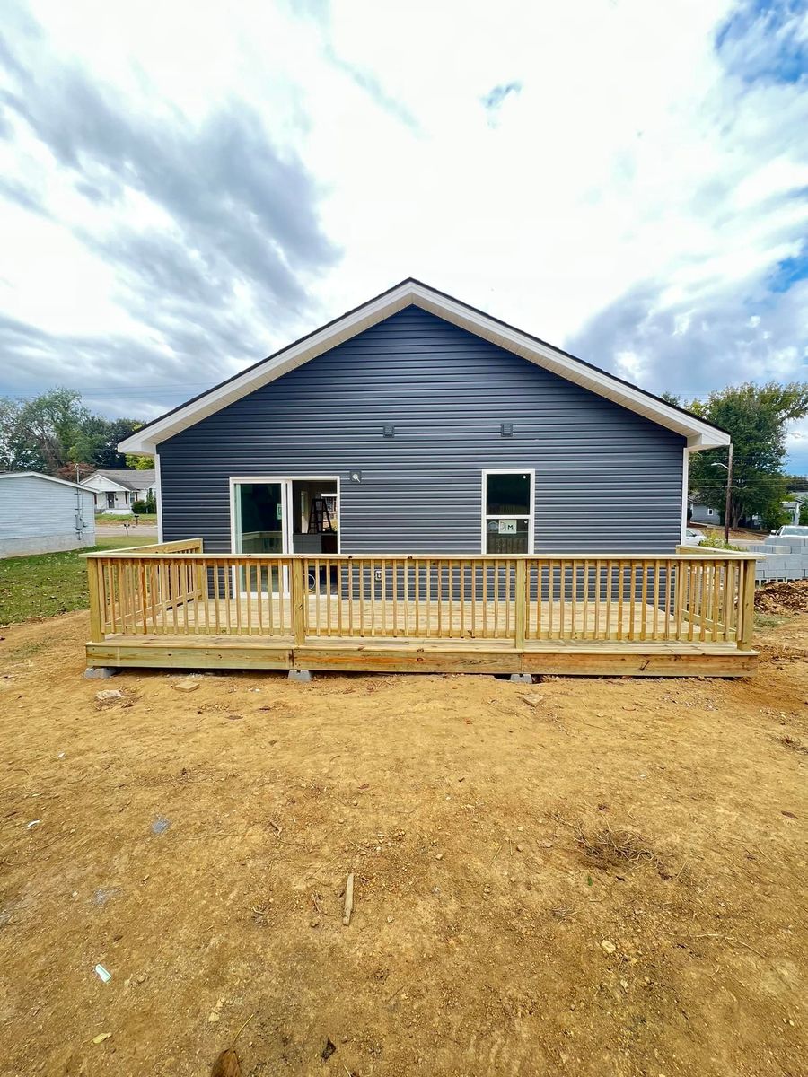 Deck & Patio Installation for AA Compass Construction in Knoxville, TN