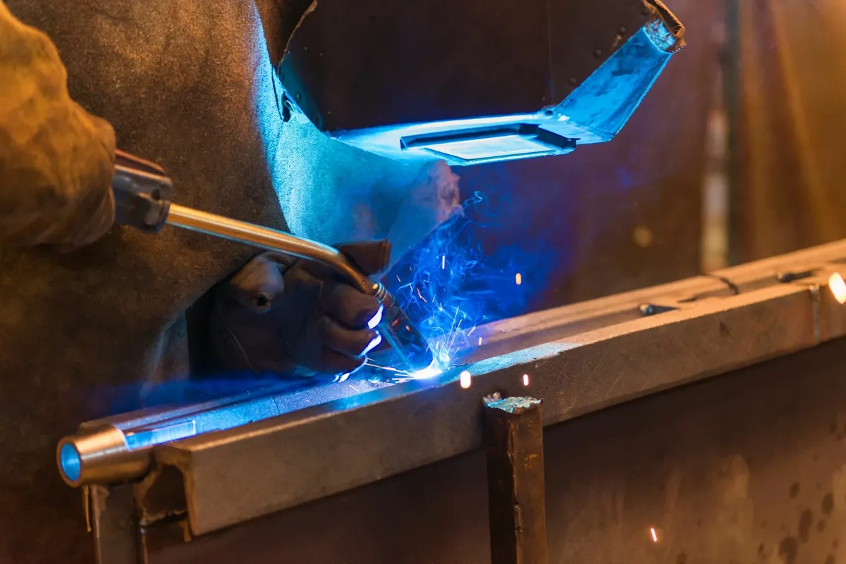 Custom Welding for Roadrunner Welding & Construction in Based in Hull City, TX