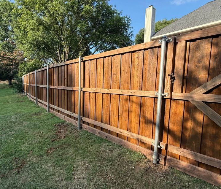 Board on Board Fence built by Goad Fencing in the Dallas Fort Worth area