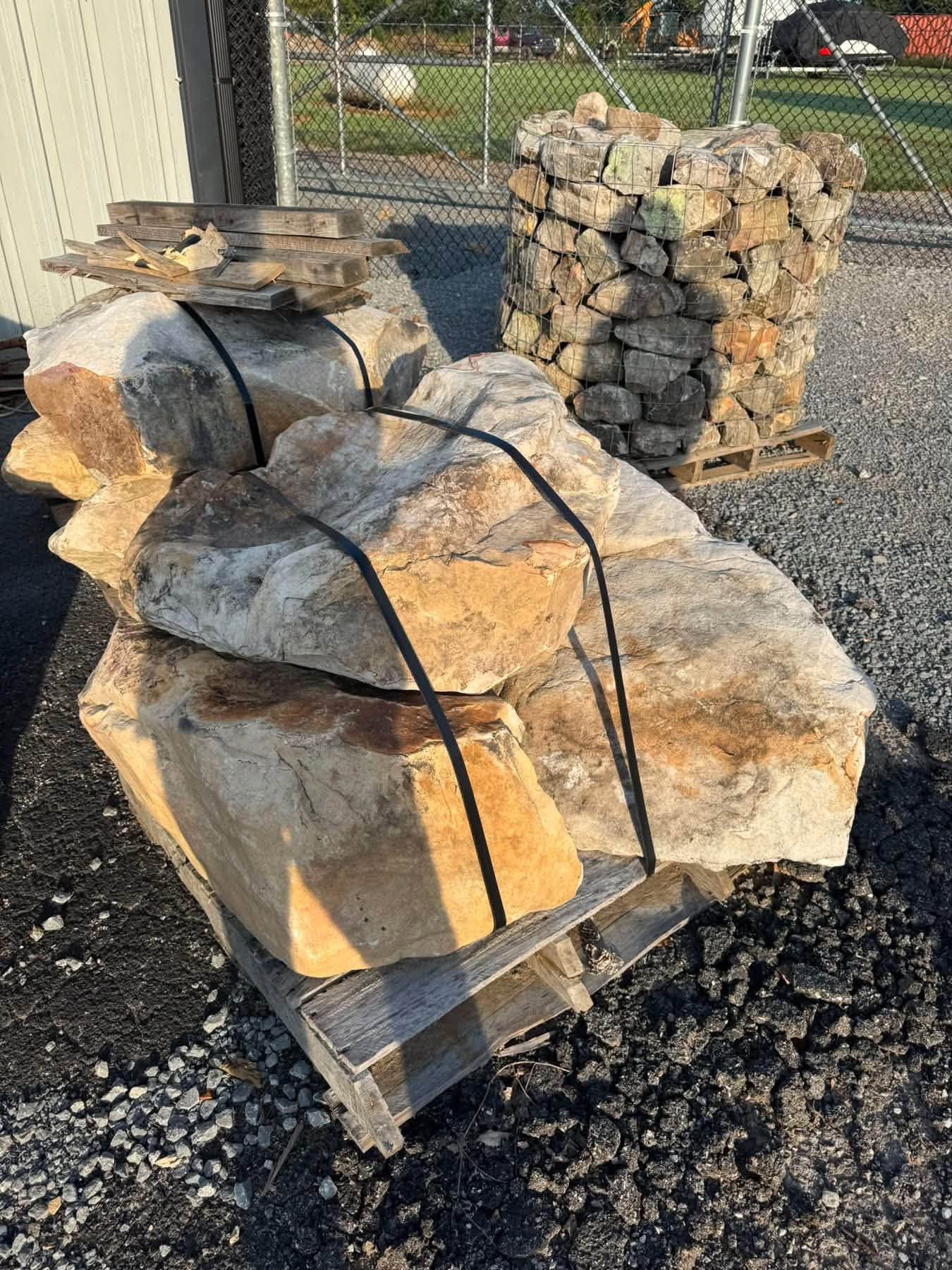 Wall stone on the pallet