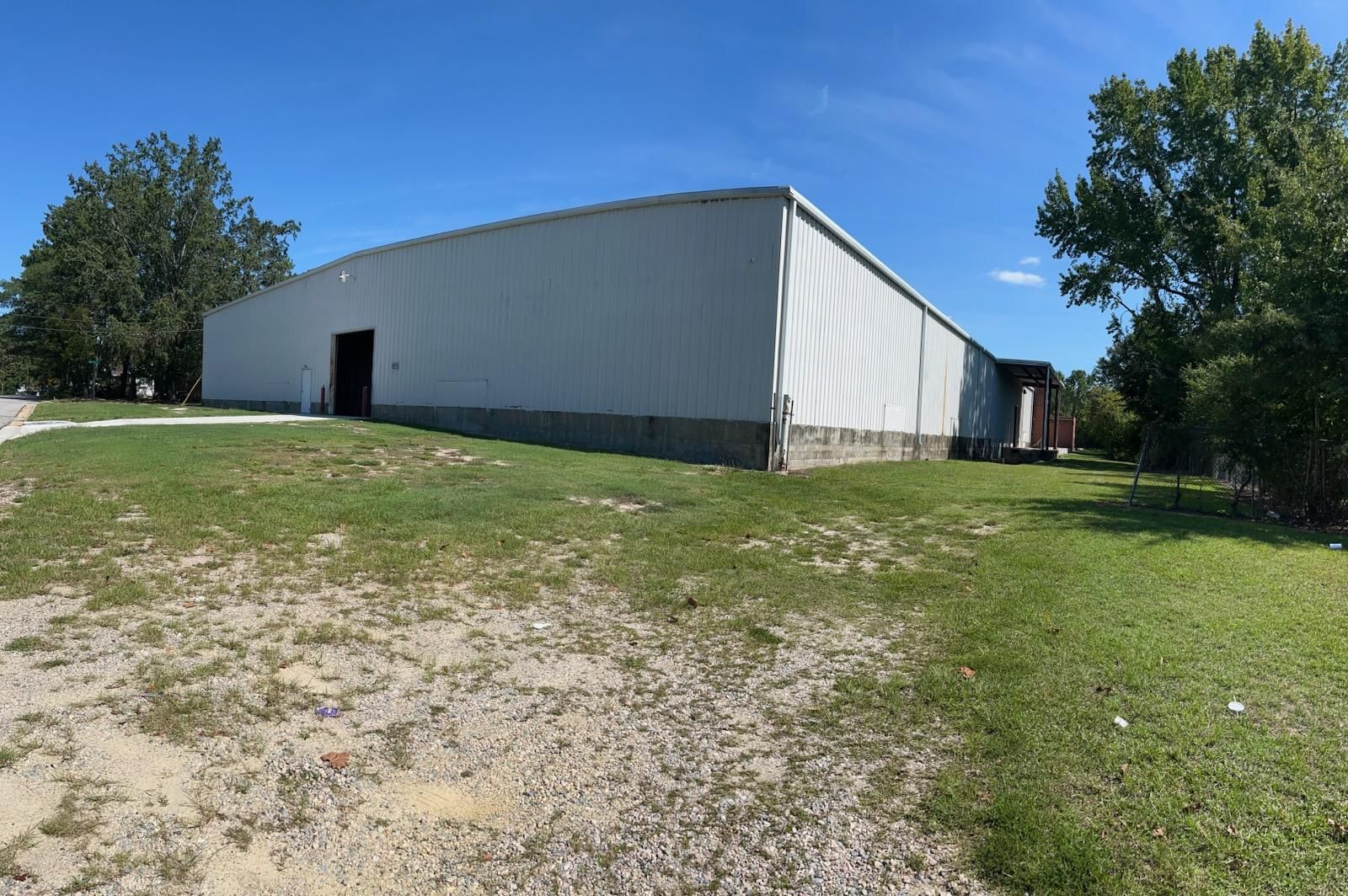 Lyons Welding Shop building at 732 Dana Ln, Rocky Mount, NC