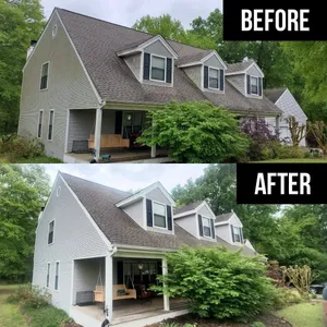 We use a gentle, low-pressure wash to clean your home's exterior without damaging the paint or siding. Our softwash is perfect for homes with vinyl siding, aluminum siding, stucco, and brick. for Full Force Exteriors in Russellville, AR