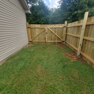 We provide professional fencing services to homeowners, including installation and repairs of wood, vinyl, aluminum, and chainlink fences. for Dead Tree General Contracting in Carbondale, Illinois