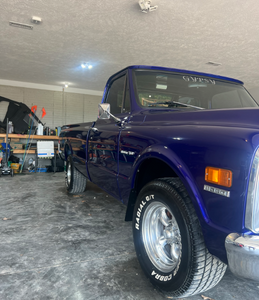 We offer a Ceramic Coating service that provides long-term protection and shine to your vehicle's exterior. It also resists dirt, grime, UV damage and pollutants. for Detail On Demand in Branson West, MO