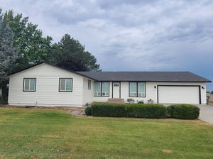 Transform your home with our professional exterior painting service. We deliver high-quality finishes that enhance curb appeal and protect your property from the elements. Satisfaction guaranteed by experienced painters. for Magic Touch Painting in West Richland, WA