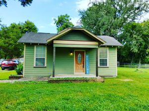 Ensure your roof's longevity and safety with our comprehensive Roof Inspection service. Our experienced inspectors identify potential issues, providing detailed assessments to prevent costly repairs and maintain your home’s integrity. for 3i Inspectors in Houston, TX
