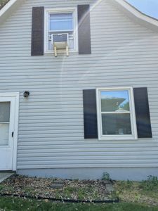 Our Window Cleaning service ensures sparkling clean windows for your home, adding a touch of brilliance and enhancing the overall aesthetics of your property. for Elite Power Washing in Kansas City, KS